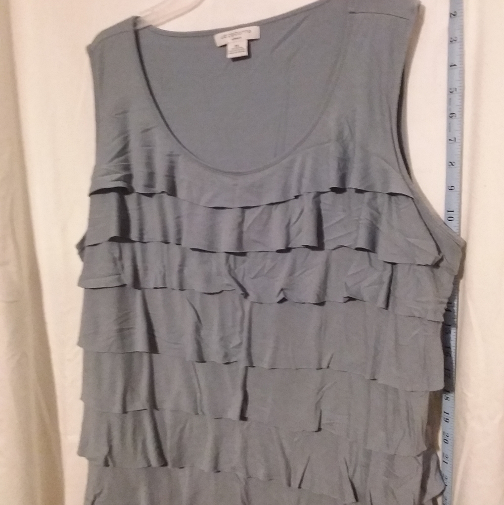 Ruffle top